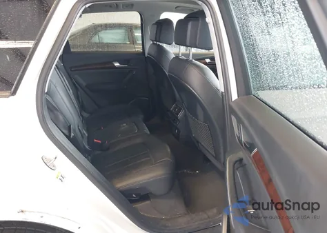 2018 Audi Q5 2.0T Premium/2.0T Tech Premium z USA, uszkodzony, nr VIN WA1ANAFY9J2026461